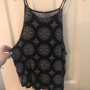 Soft black and white Aeropostale top